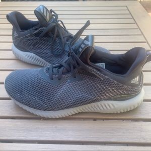 ADIDAS ALPHABOOST BLACK AND GRAY SNEAKERS